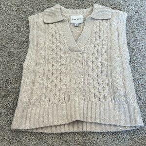 Women’s sweater vest